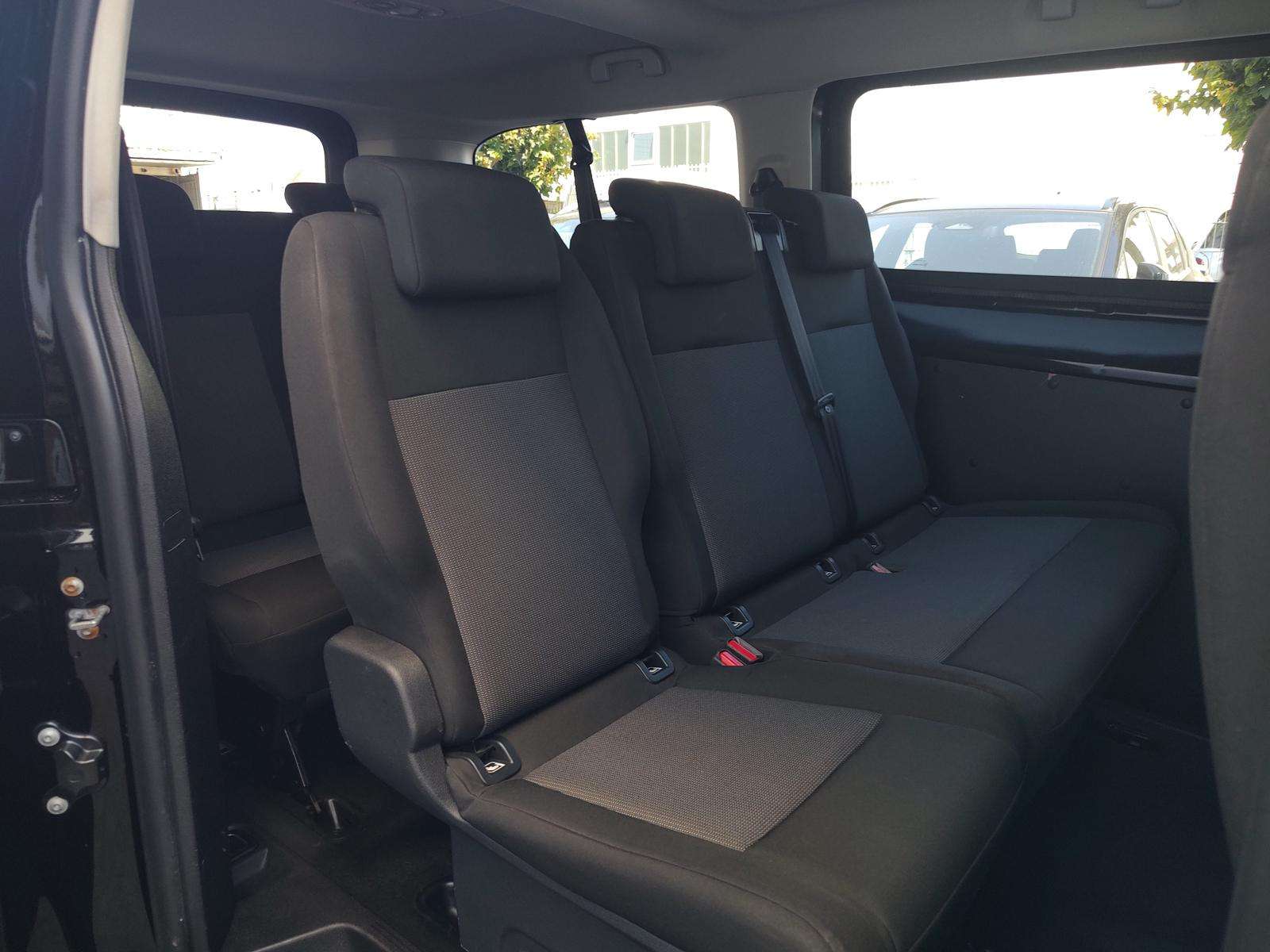 Fahrzeugbild eines Opel Vivaro