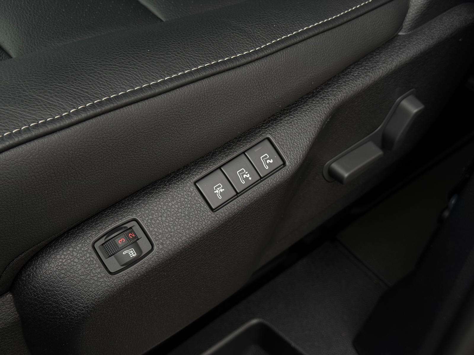 Fahrzeugbild eines Peugeot Traveller