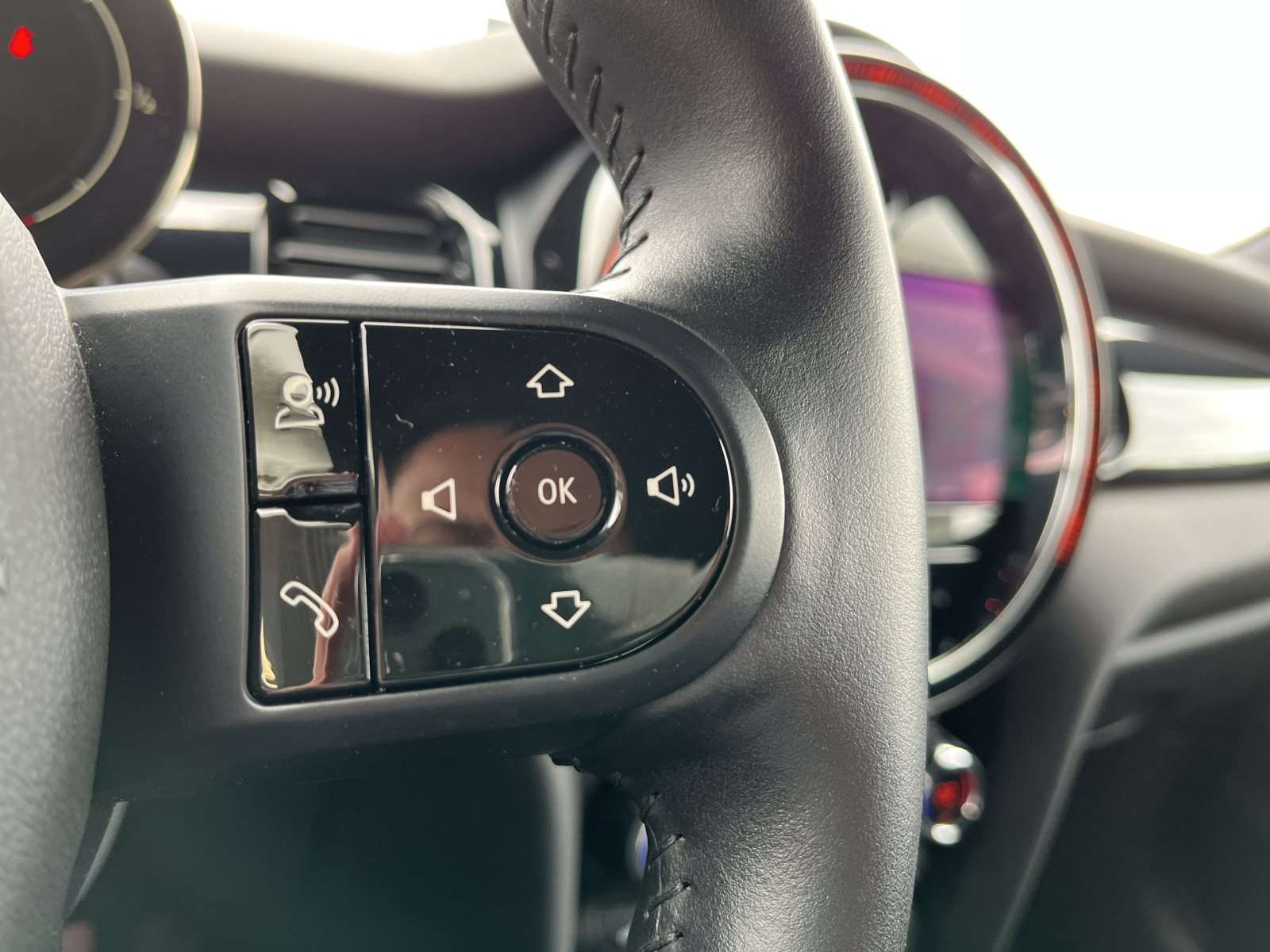 Fahrzeugbild eines MINI COOPER