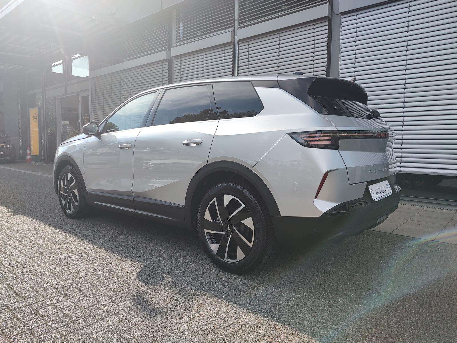 Fahrzeugbild eines Opel Grandland X