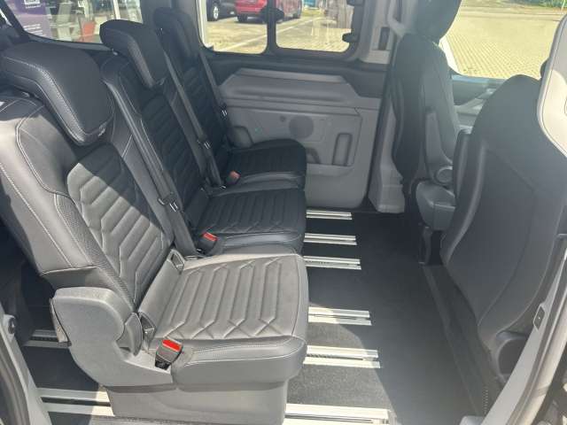 Fahrzeugbild eines Ford Tourneo Custom