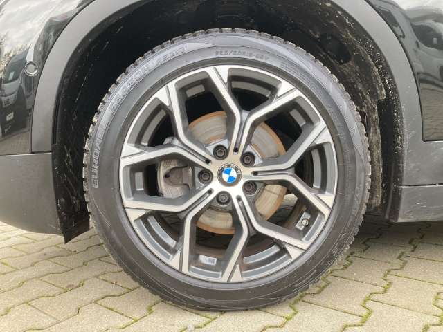 Fahrzeugbild eines BMW X2