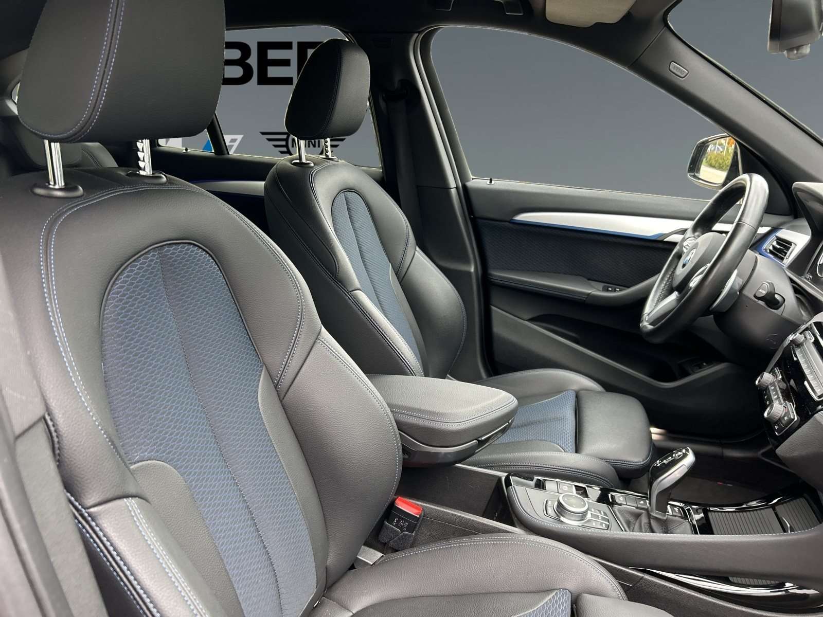 Fahrzeugbild eines BMW X1