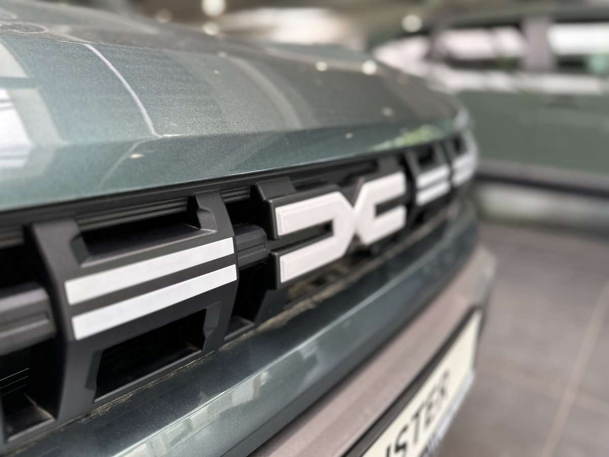 Fahrzeugbild eines Dacia Duster