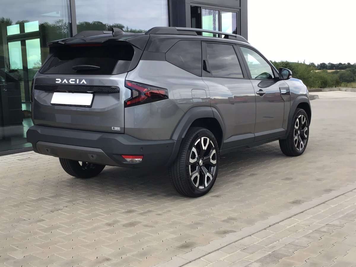 Fahrzeugbild eines Dacia Bigster