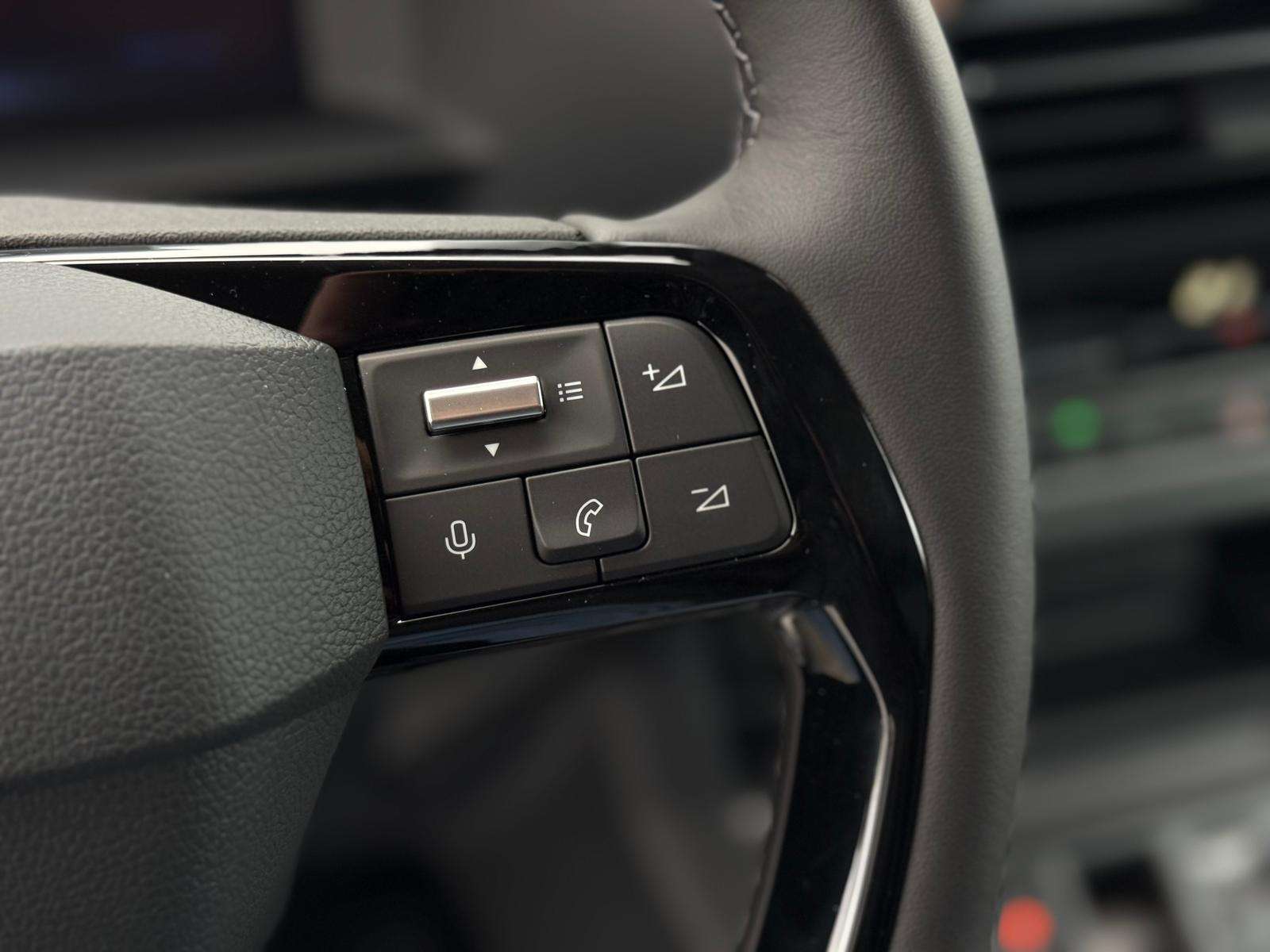 Fahrzeugbild eines Peugeot Traveller