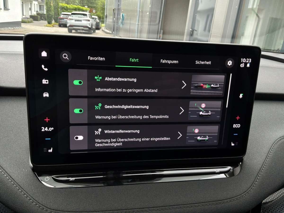 Fahrzeugbild eines Skoda ELROQ