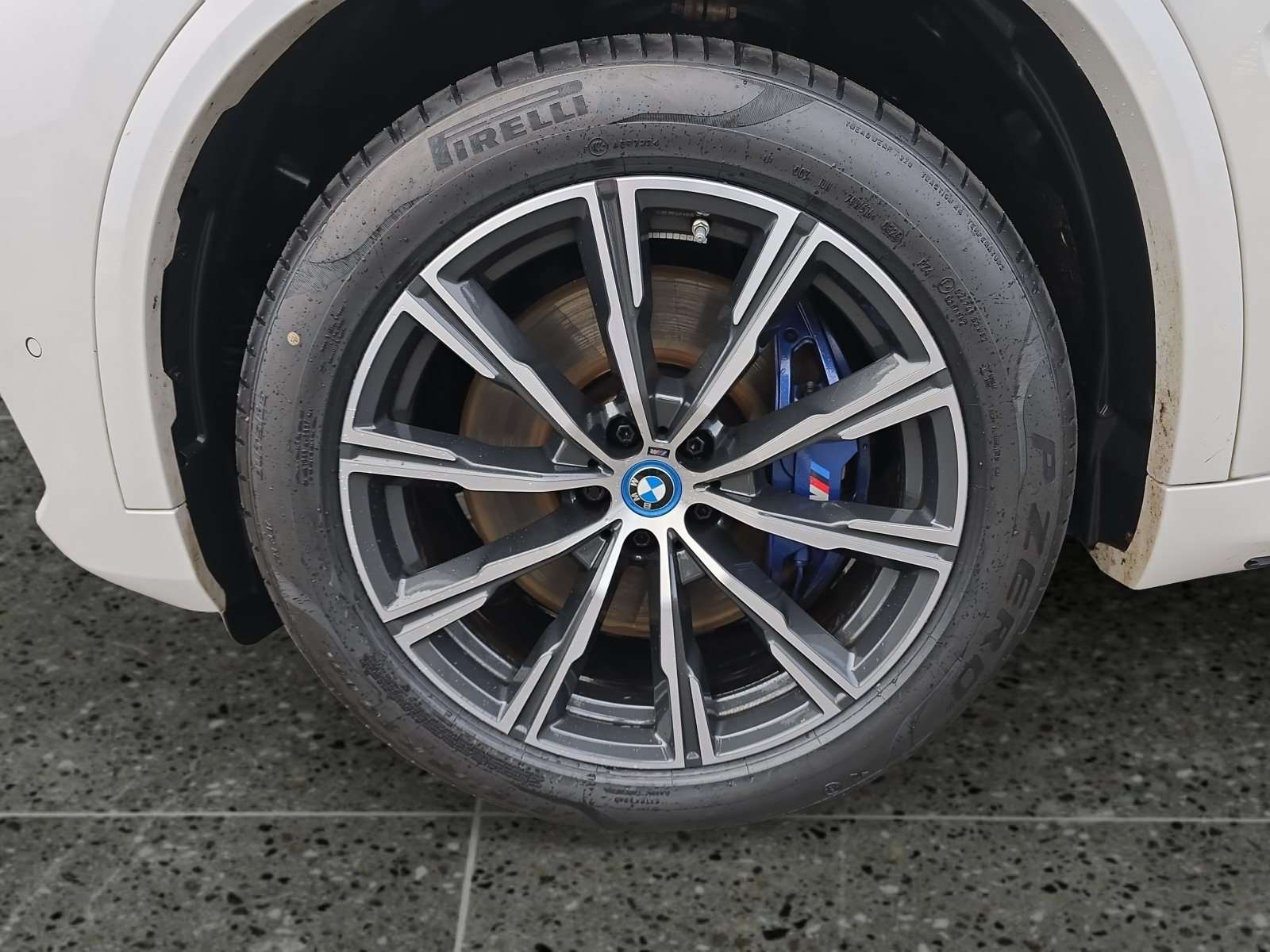 Fahrzeugbild eines BMW X5