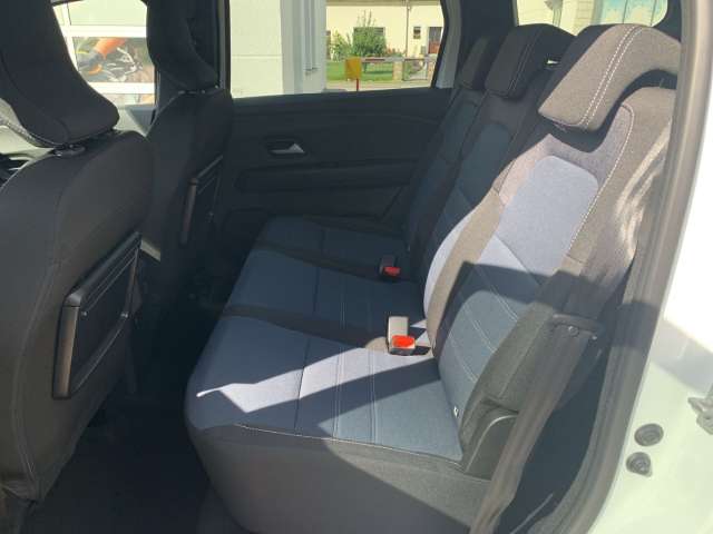 Fahrzeugbild eines Dacia Jogger