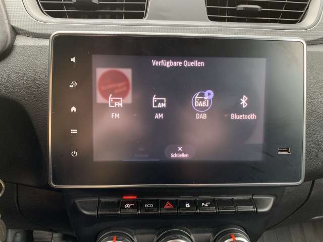 Fahrzeugbild eines Renault Express