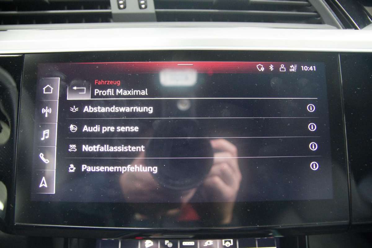 Fahrzeugbild eines Audi e-tron