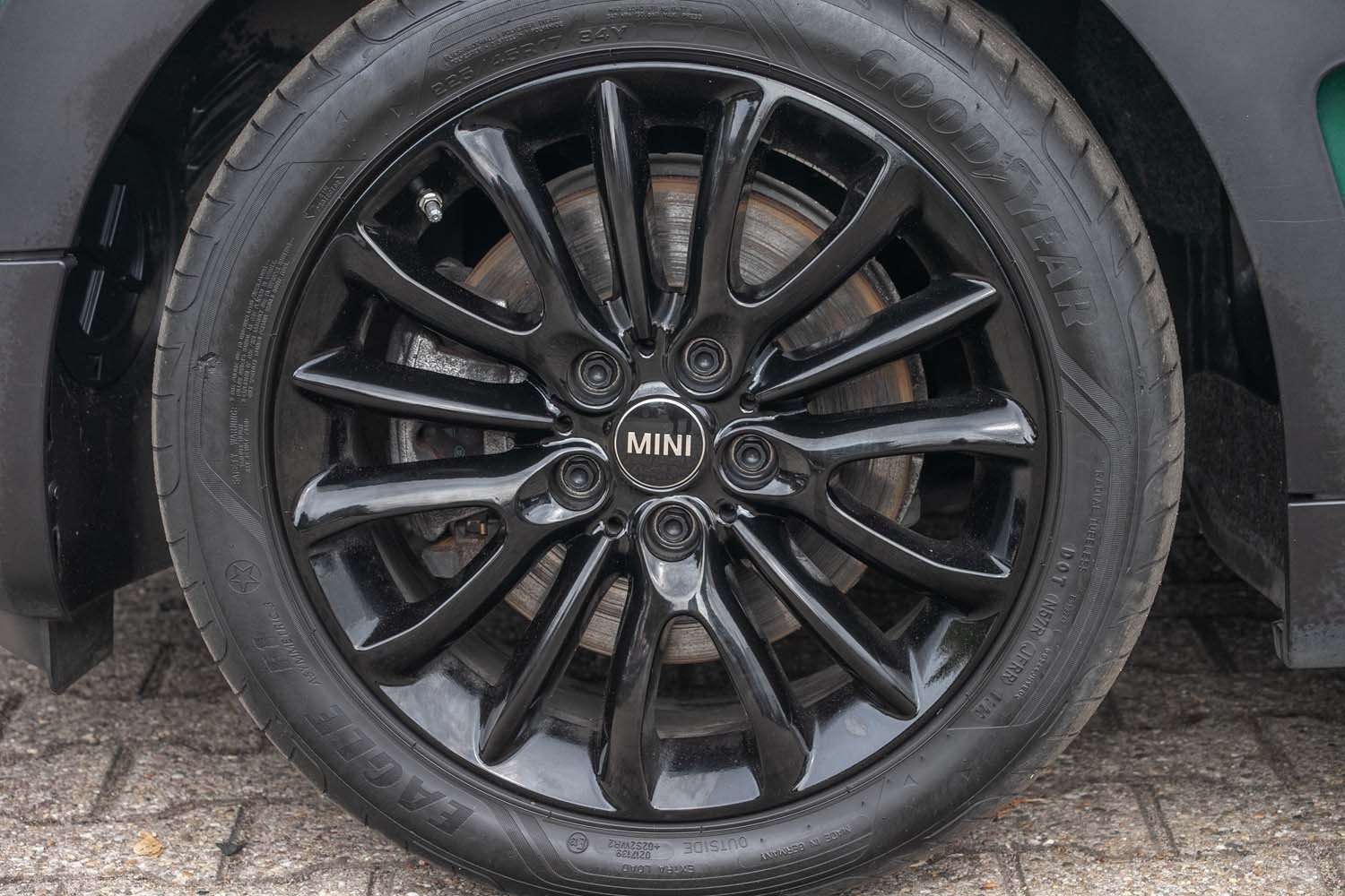 Fahrzeugbild eines MINI COOPER