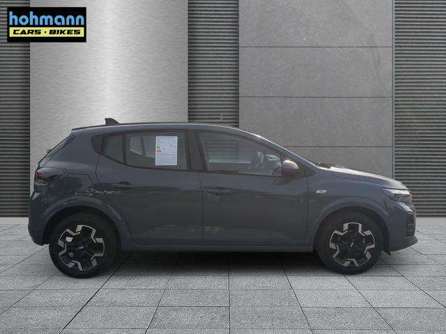 Fahrzeugbild eines Dacia Sandero