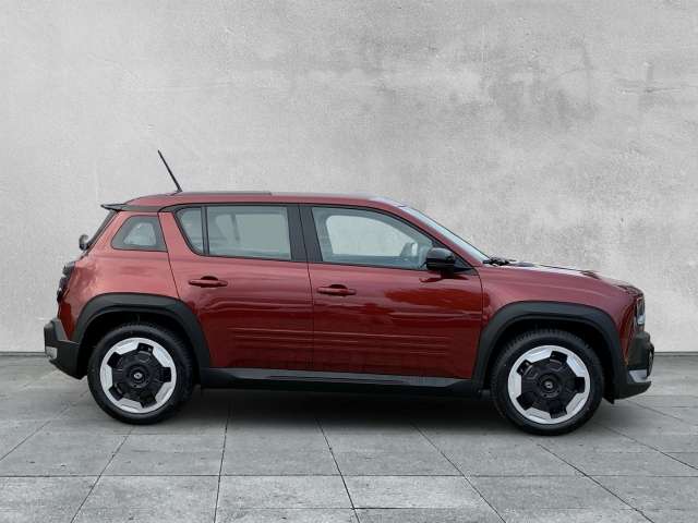 Fahrzeugbild eines Renault 4 E-TECH