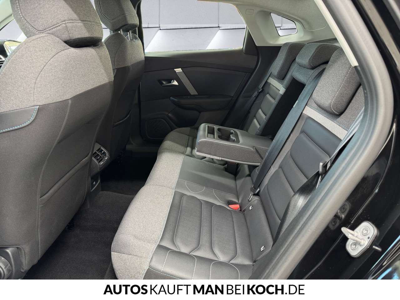 Fahrzeugbild eines Citroën C4 X