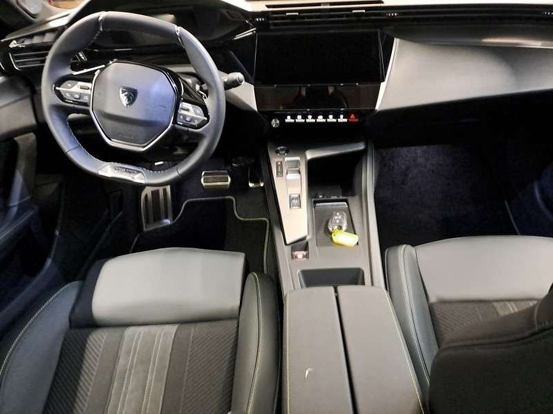 Fahrzeugbild eines Peugeot 408