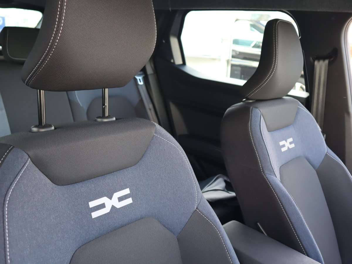 Fahrzeugbild eines Dacia Duster