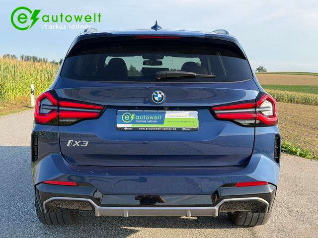 Fahrzeugbild eines BMW ix3