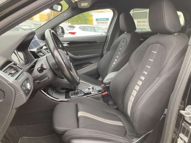 Fahrzeugbild eines BMW X2