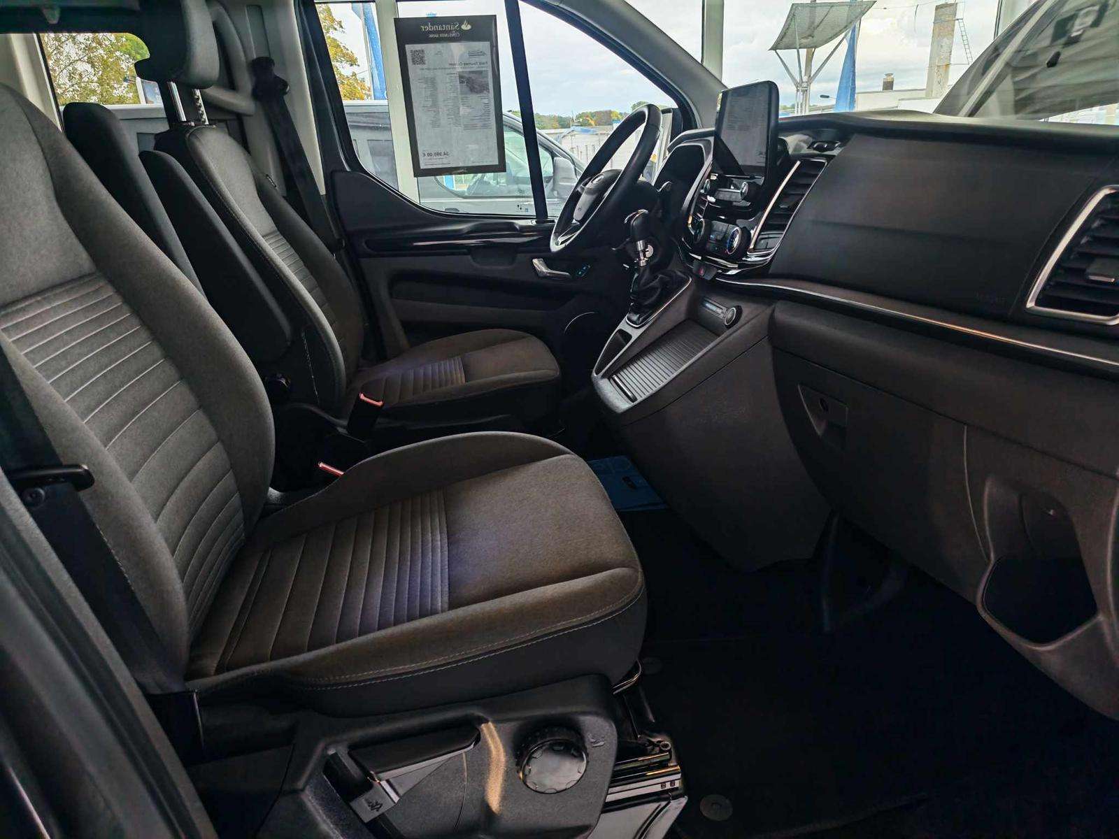 Fahrzeugbild eines Ford Tourneo Custom