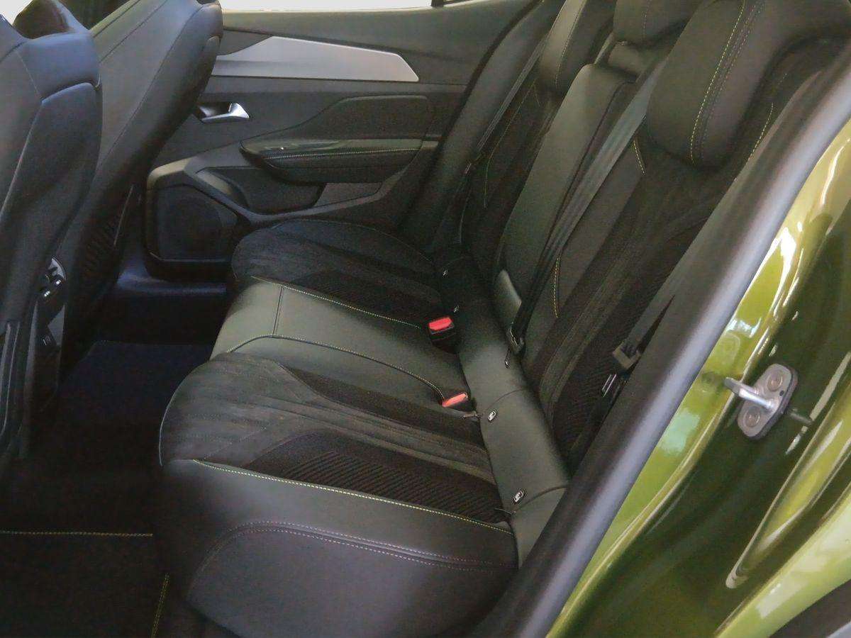 Fahrzeugbild eines Peugeot 408