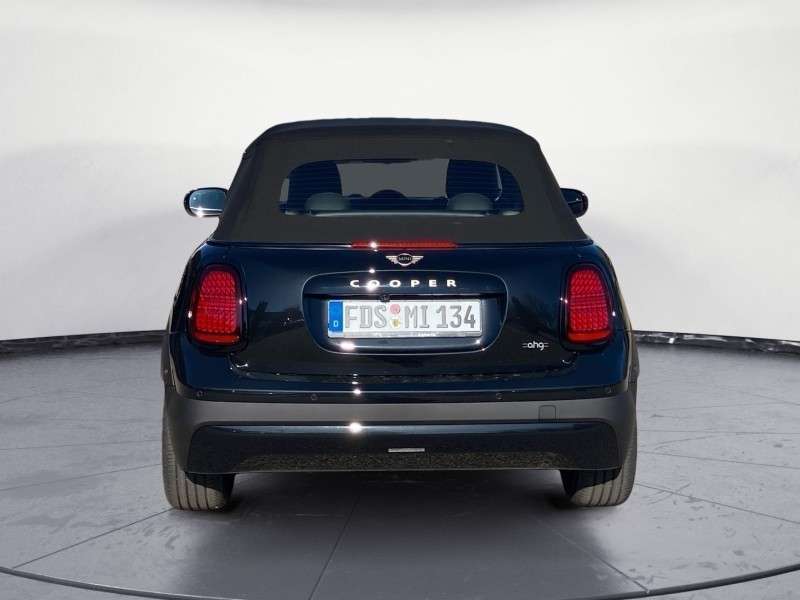 Fahrzeugbild eines MINI COOPER