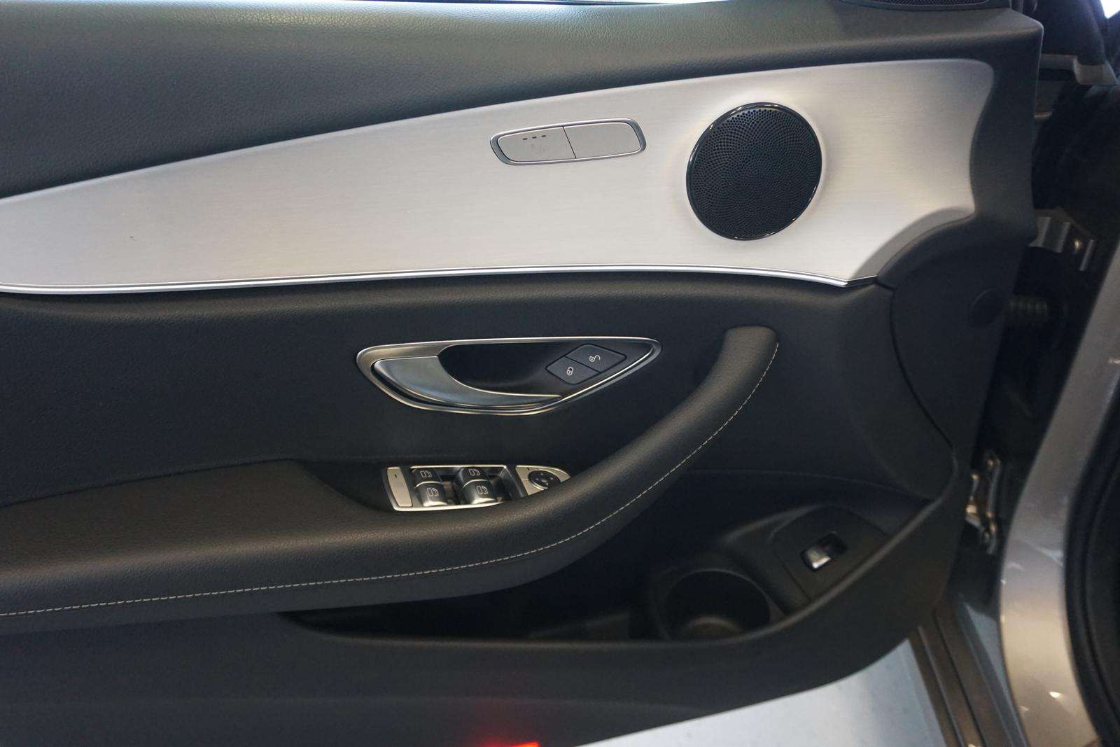 Fahrzeugbild eines Mercedes-Benz E-Klasse