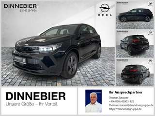 Schräge Frontansicht auf einen Opel Grandland X , freigestellt