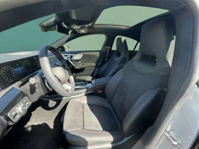 Fahrzeugbild eines Mercedes-Benz CLA