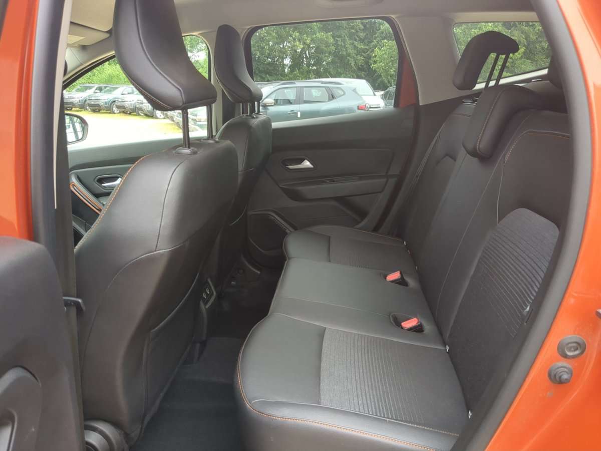 Fahrzeugbild eines Dacia Duster