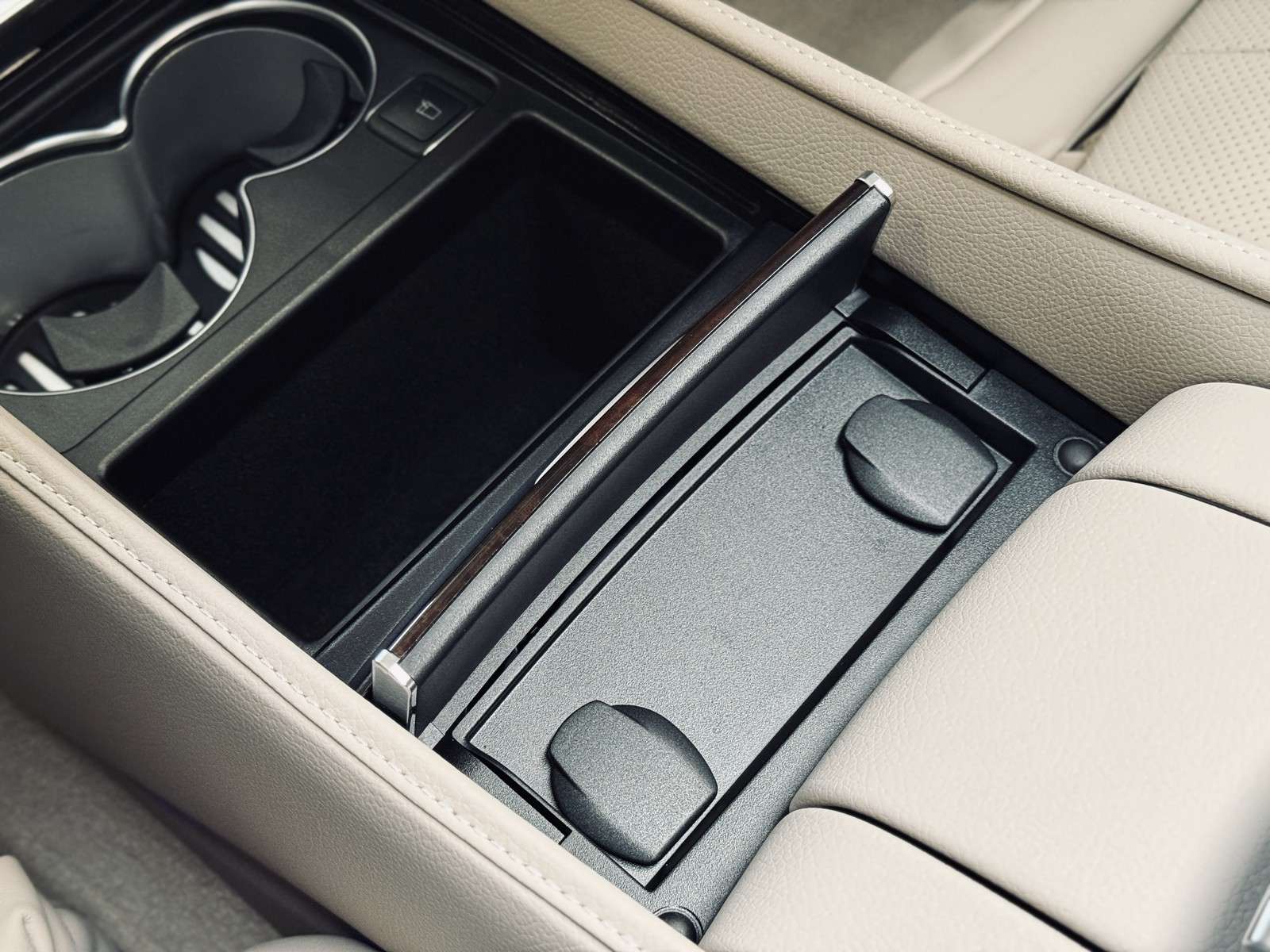 Fahrzeugbild eines Mercedes-Benz S-Klasse