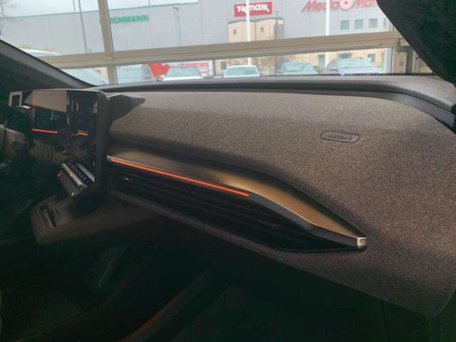Fahrzeugbild eines Renault Megane E-TECH