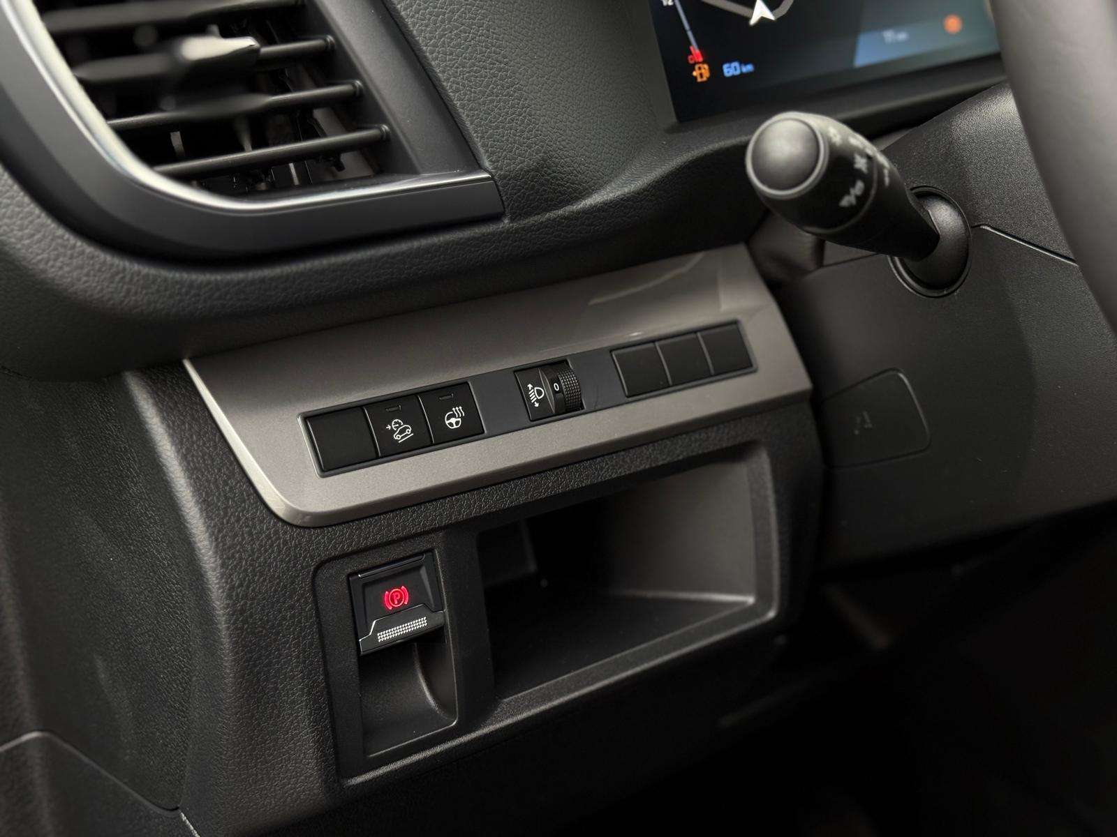 Fahrzeugbild eines Peugeot Traveller