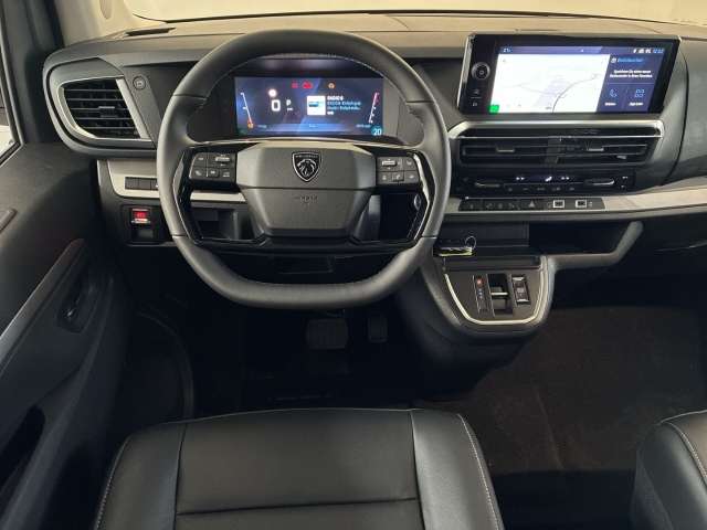 Fahrzeugbild eines Peugeot Traveller
