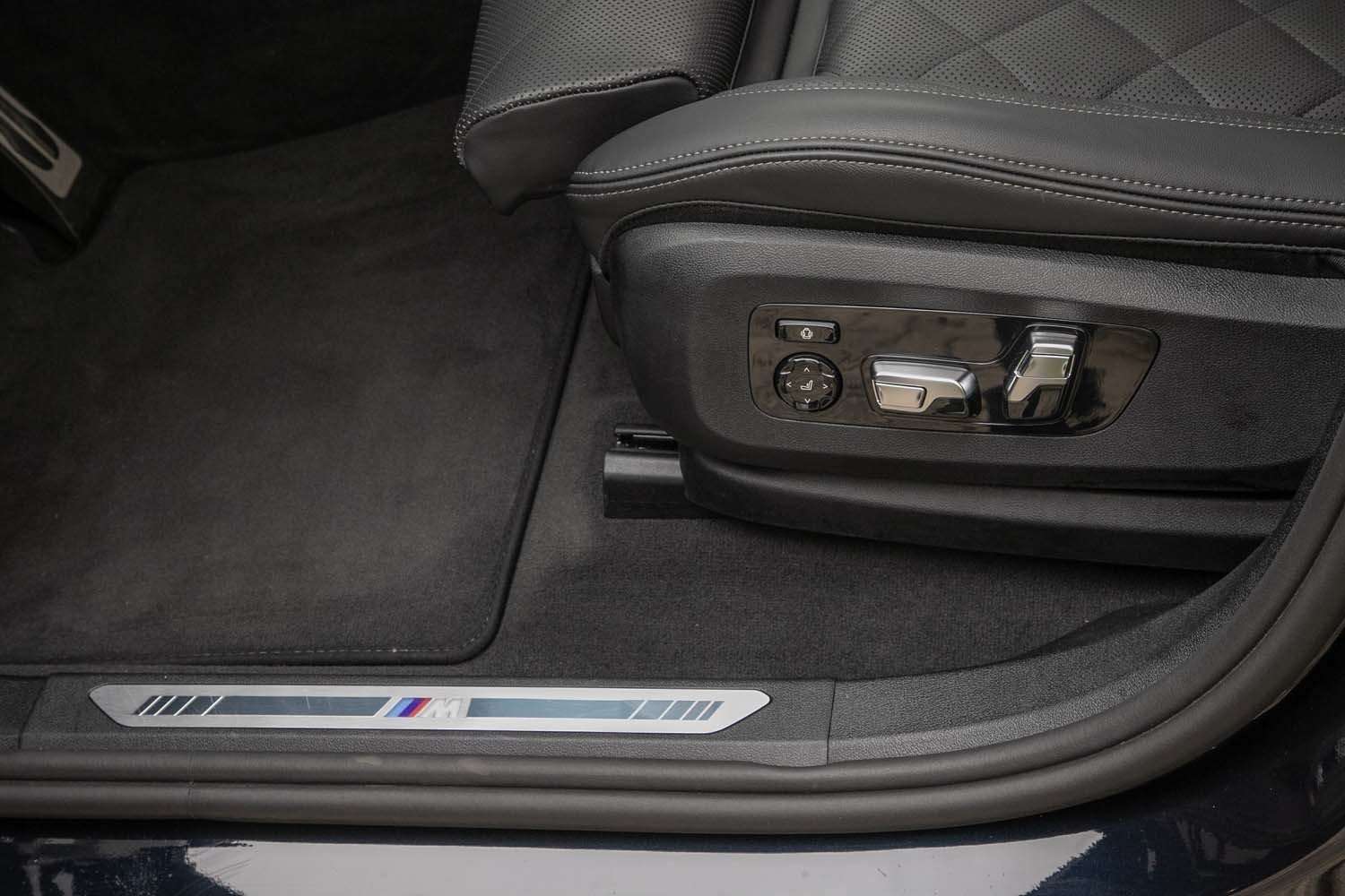 Fahrzeugbild eines BMW X6