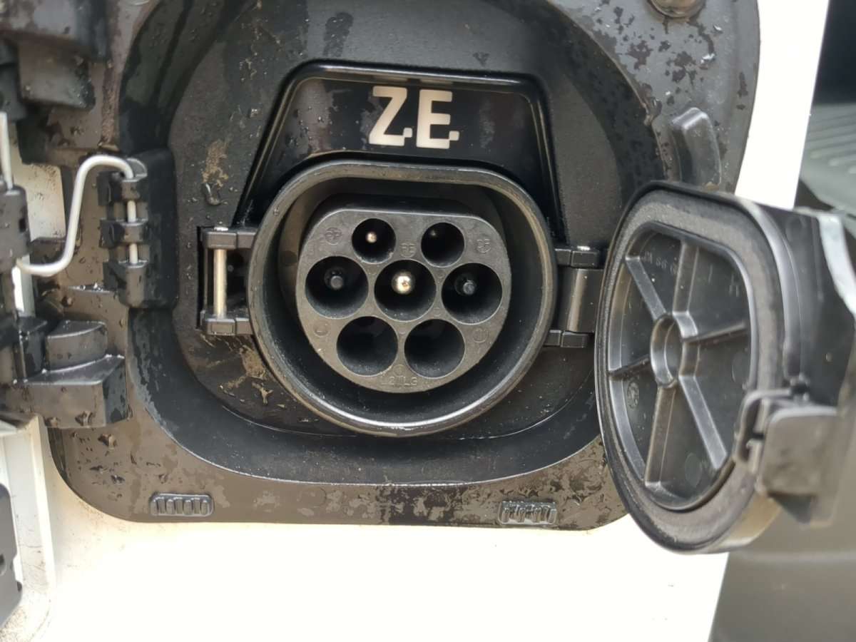 Fahrzeugbild eines Renault Master