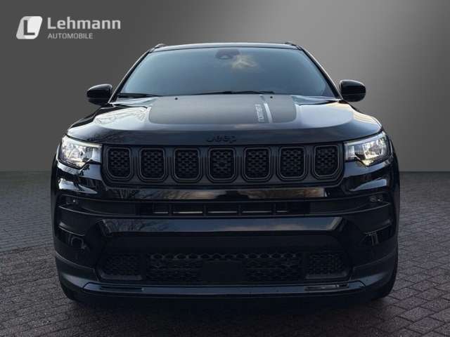 Fahrzeugbild eines Jeep Compass