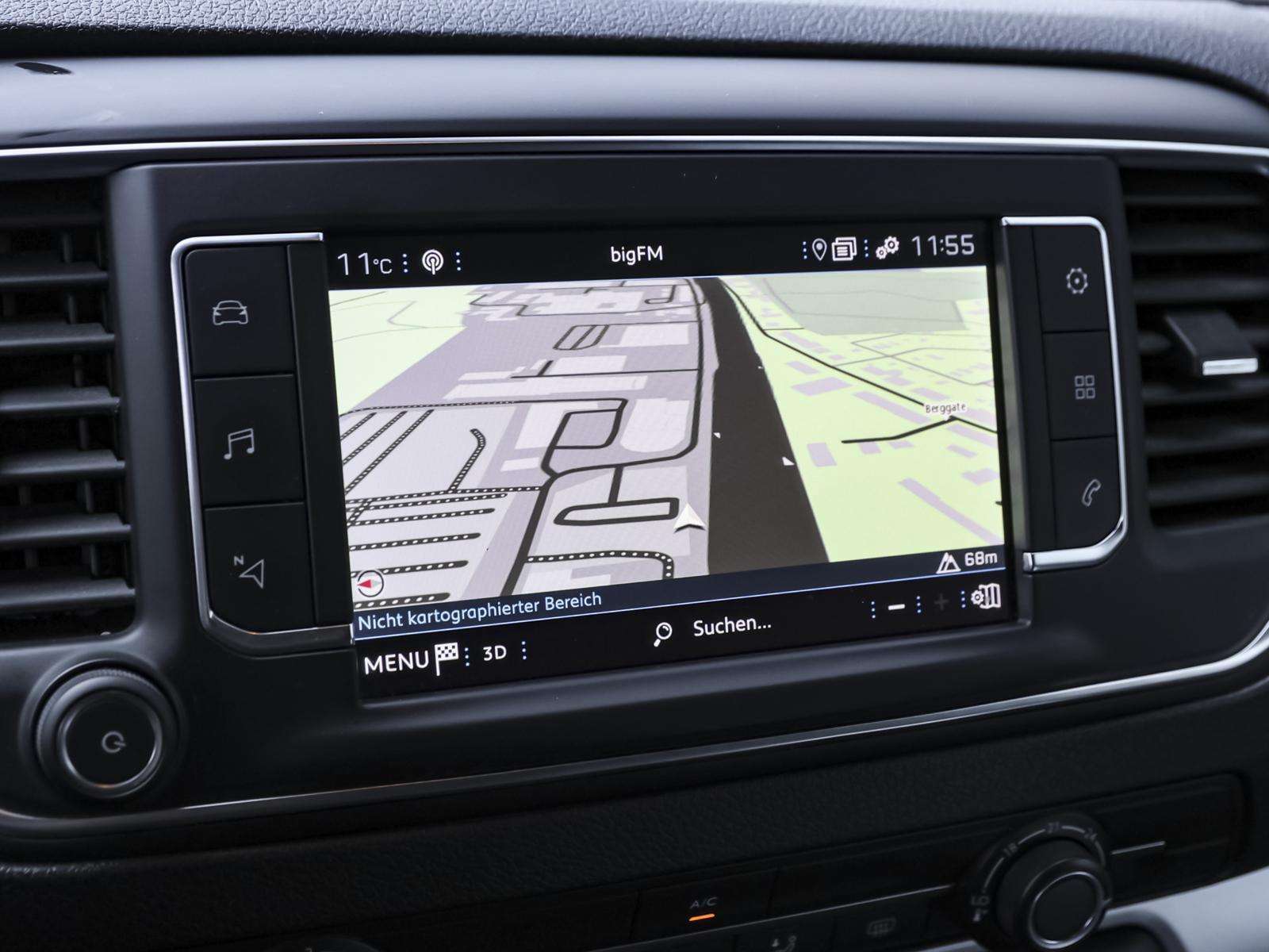 Fahrzeugbild eines Peugeot Traveller