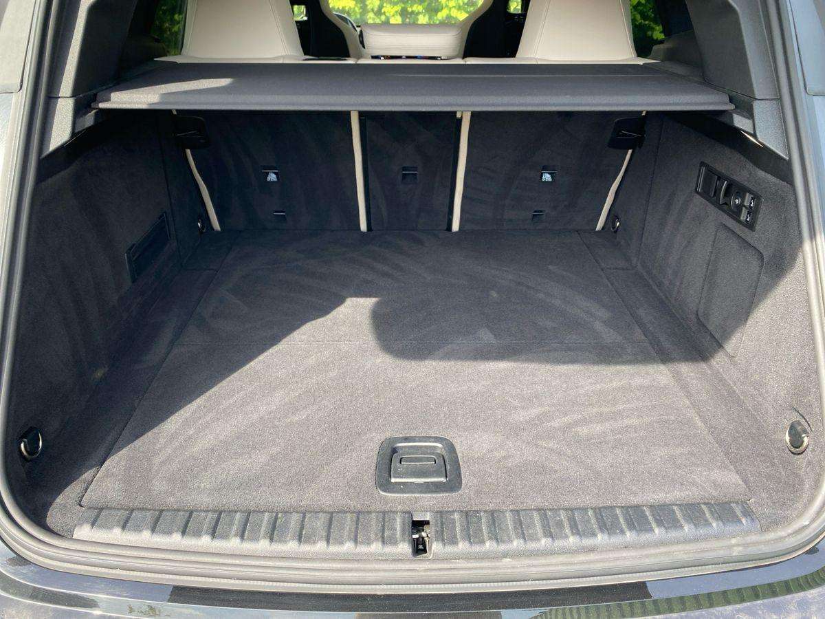 Fahrzeugbild eines BMW iX