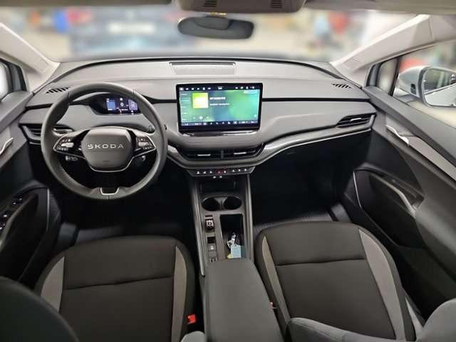 Fahrzeugbild eines Skoda ELROQ