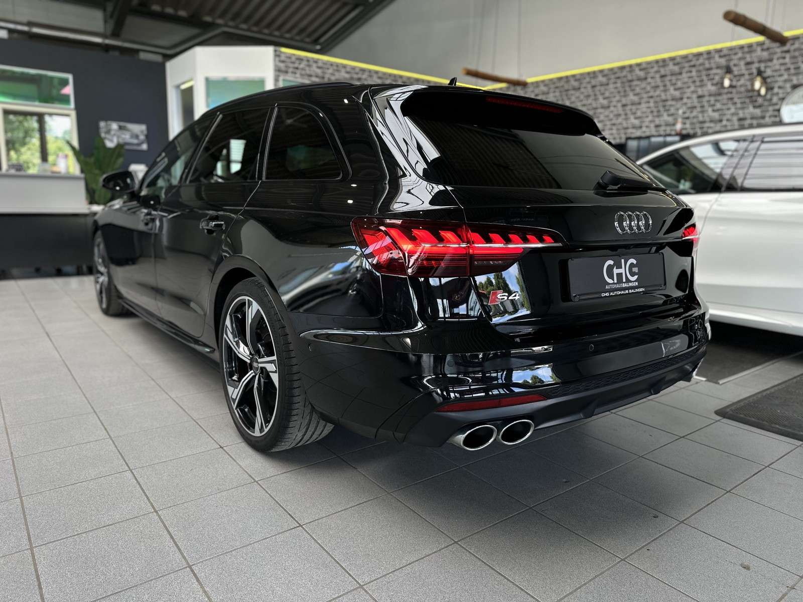 Fahrzeugbild eines Audi S4