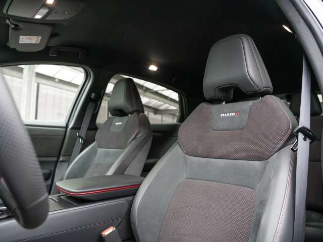 Fahrzeugbild eines Nissan Ariya