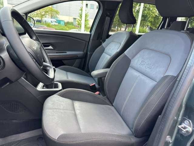 Fahrzeugbild eines Dacia Jogger