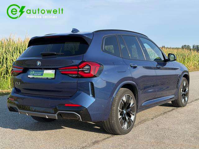 Fahrzeugbild eines BMW ix3