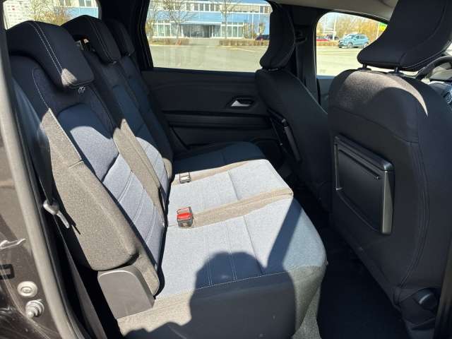 Fahrzeugbild eines Dacia Jogger