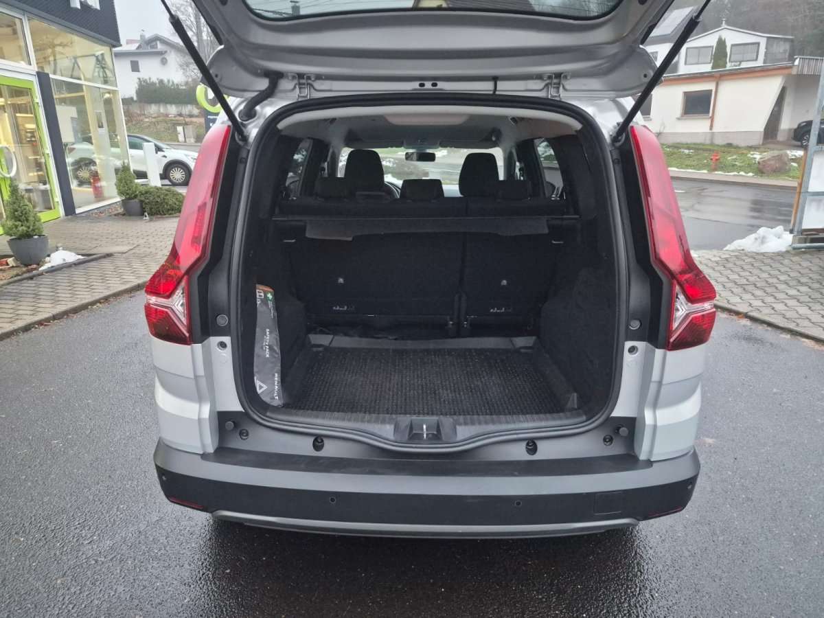 Fahrzeugbild eines Dacia Jogger