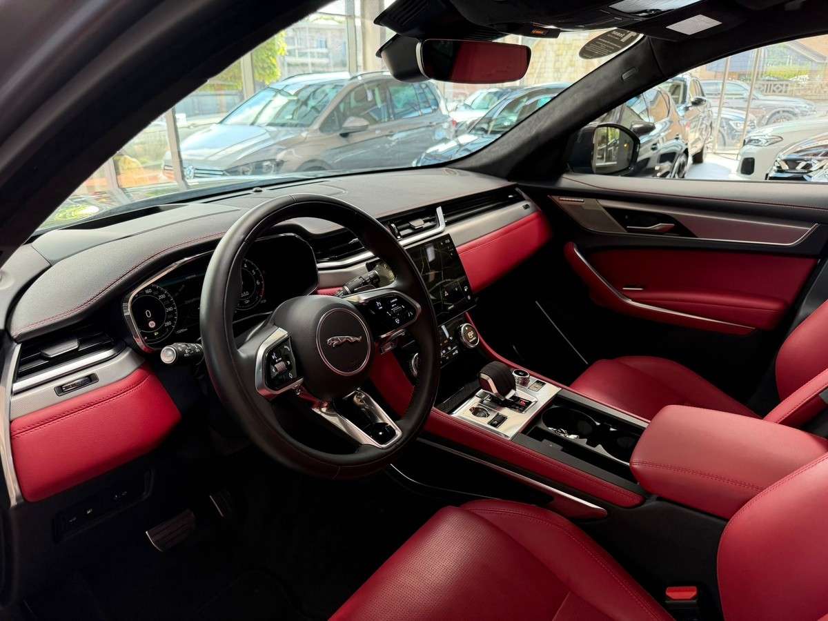 Fahrzeugbild eines Jaguar F-PACE