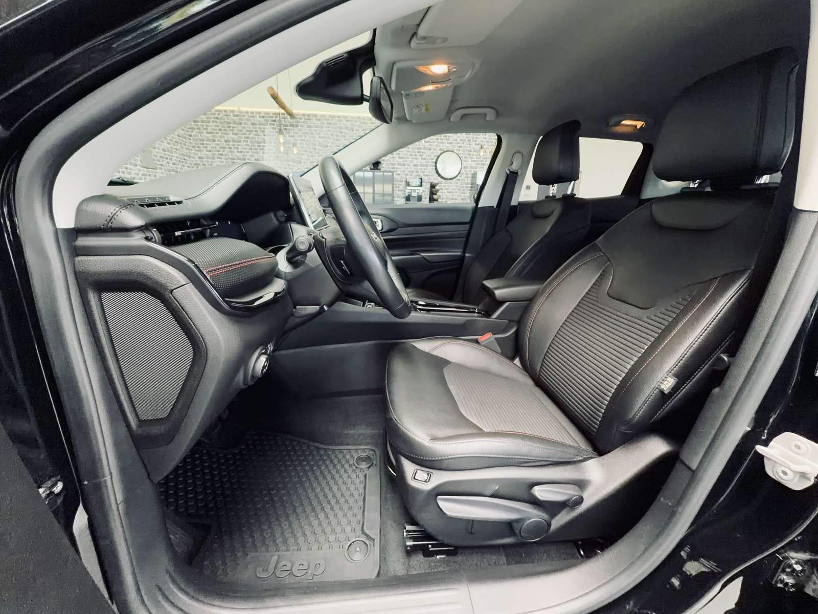Fahrzeugbild eines Jeep Compass