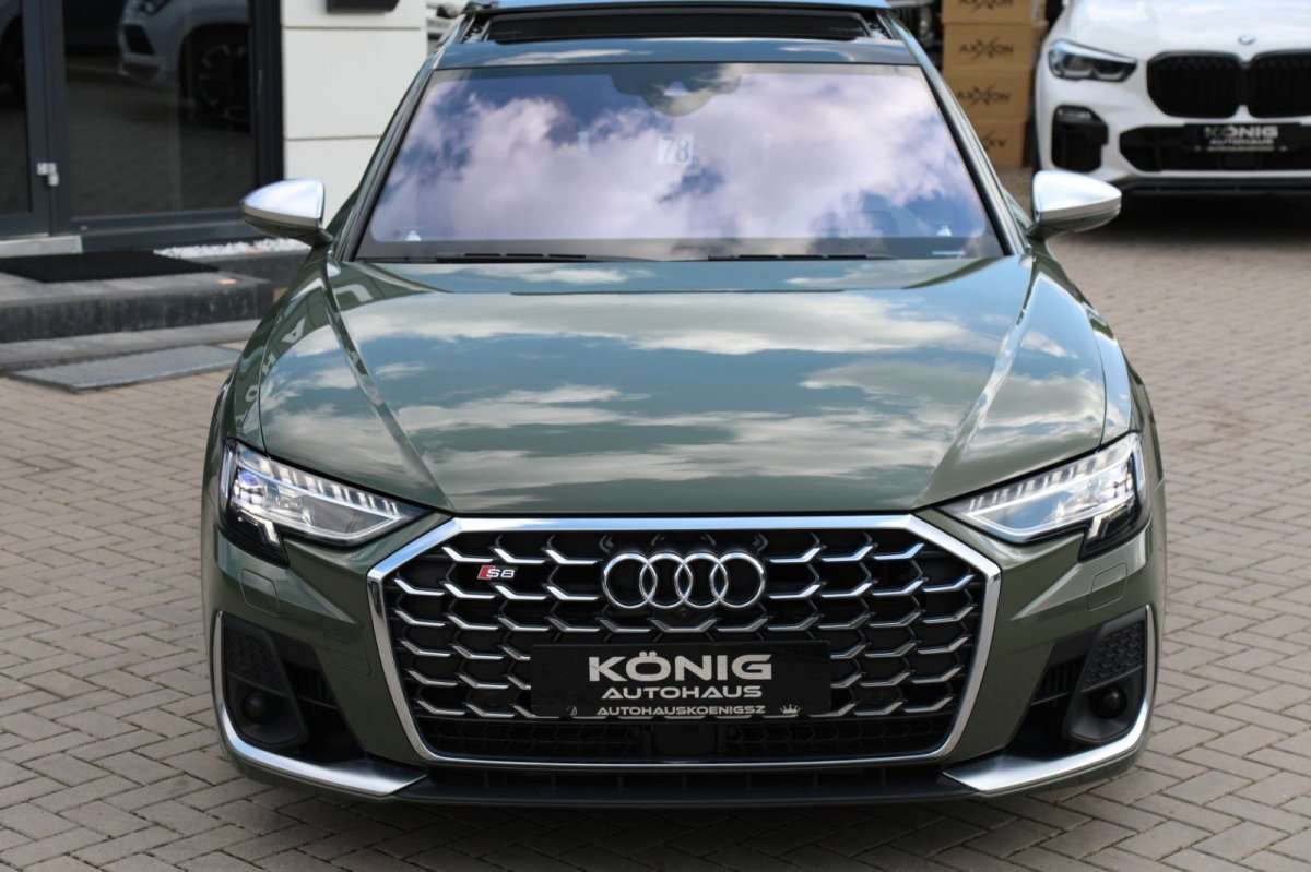Fahrzeugbild eines Audi S8