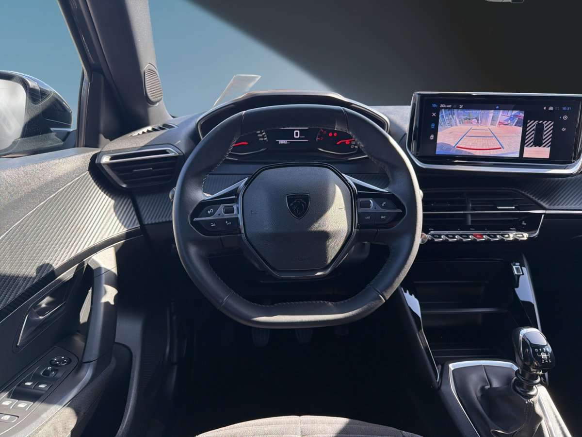 Fahrzeugbild eines Peugeot 2008